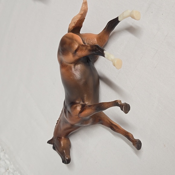 2 Breyer Reeves Horses 4" - 5" Pinto Chestnut Nice Condition Freestanding - Picture 14 of 16